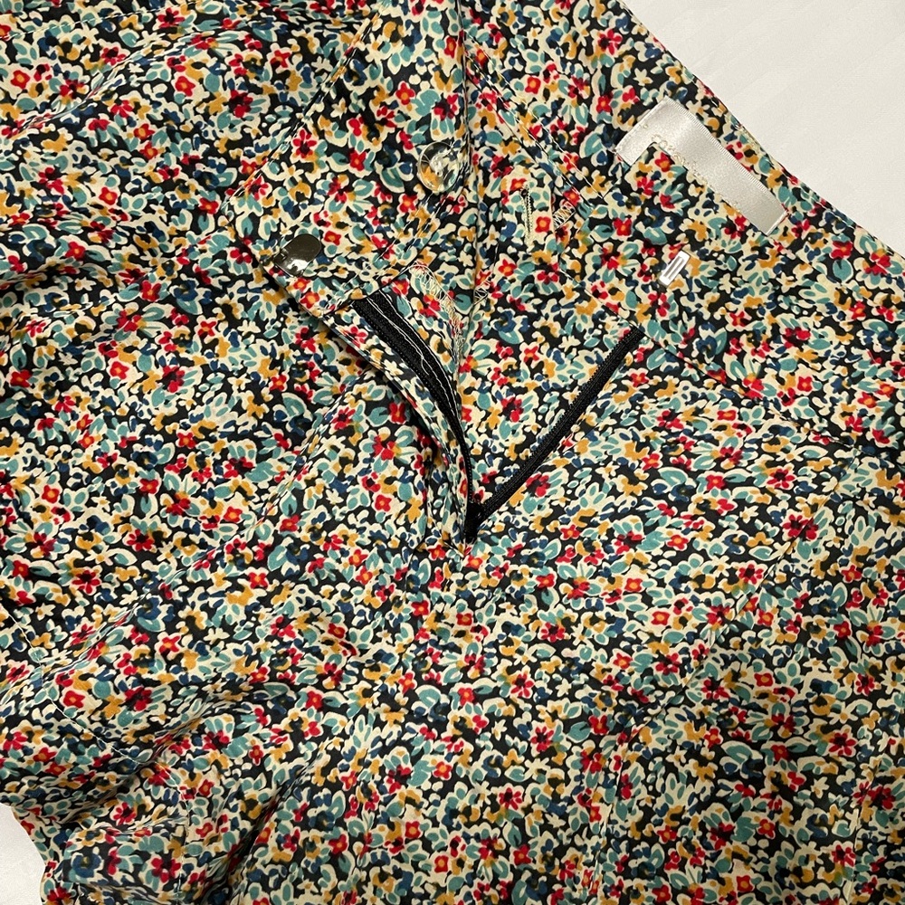Floral pattern shorts